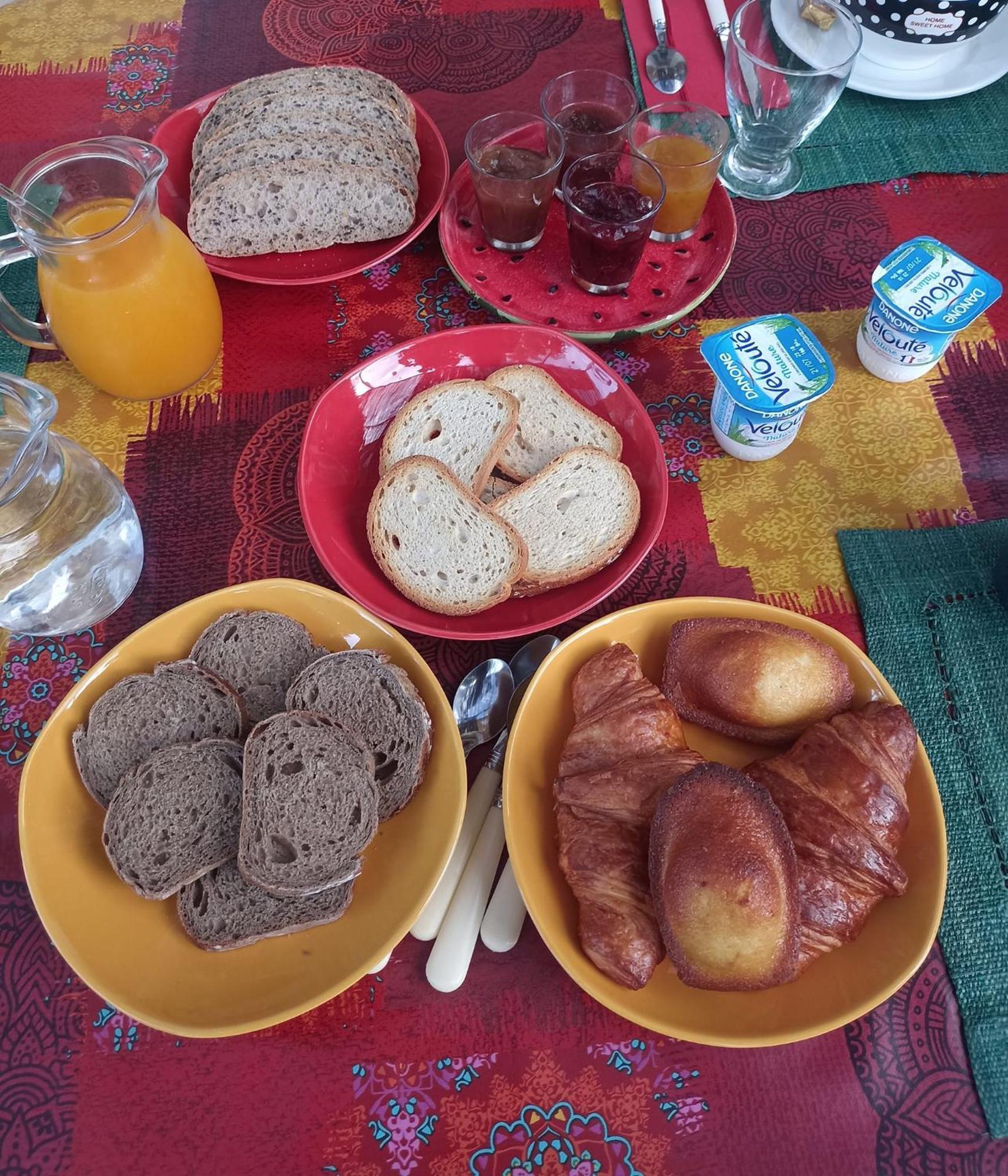 Le Fer En Ceze Bed & Breakfast Sabran Ngoại thất bức ảnh